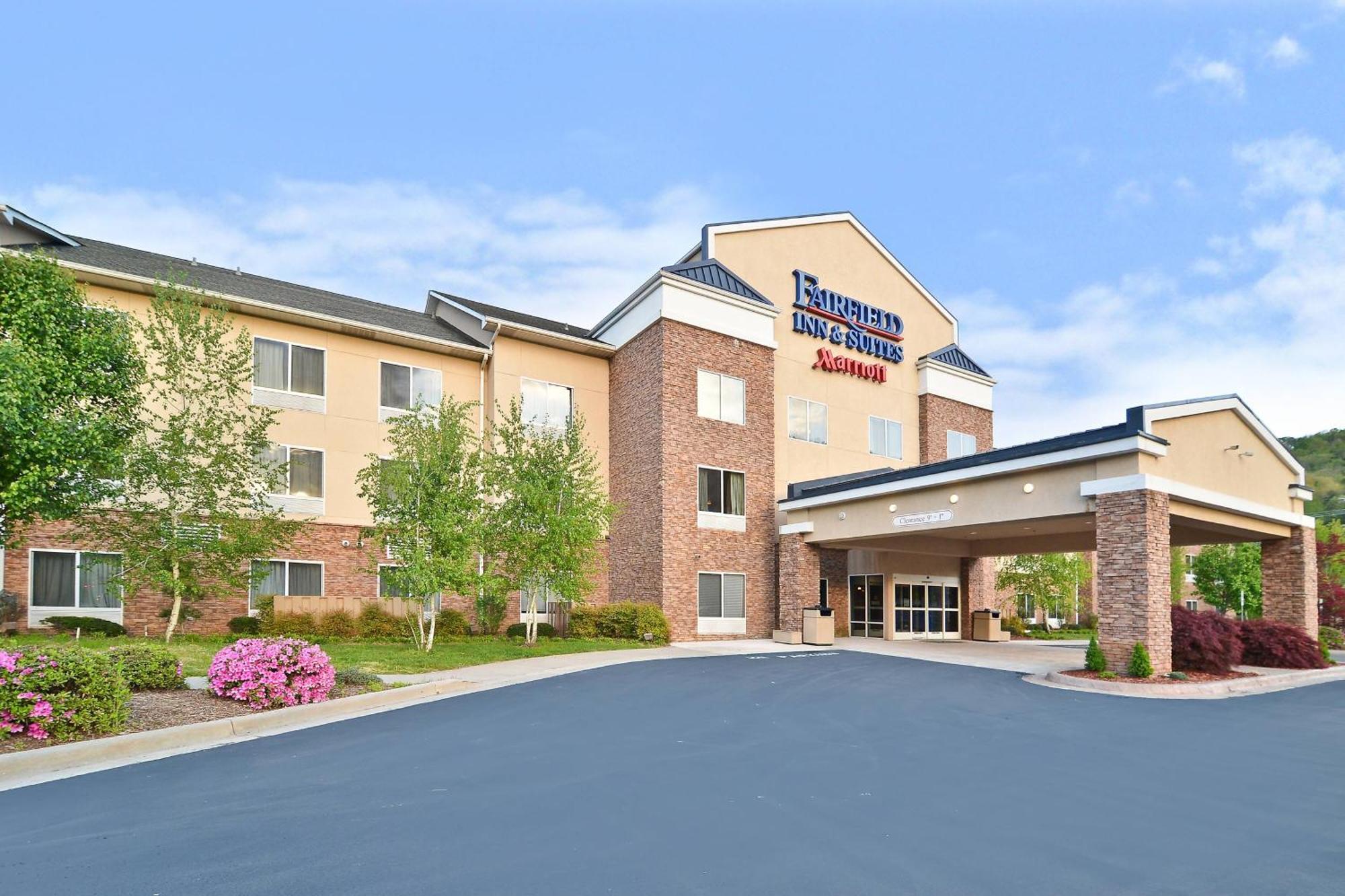 Fairfield Inn & Suites Cherokee Esterno foto